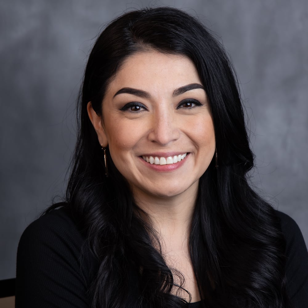 Alma Coronado (Headshot)